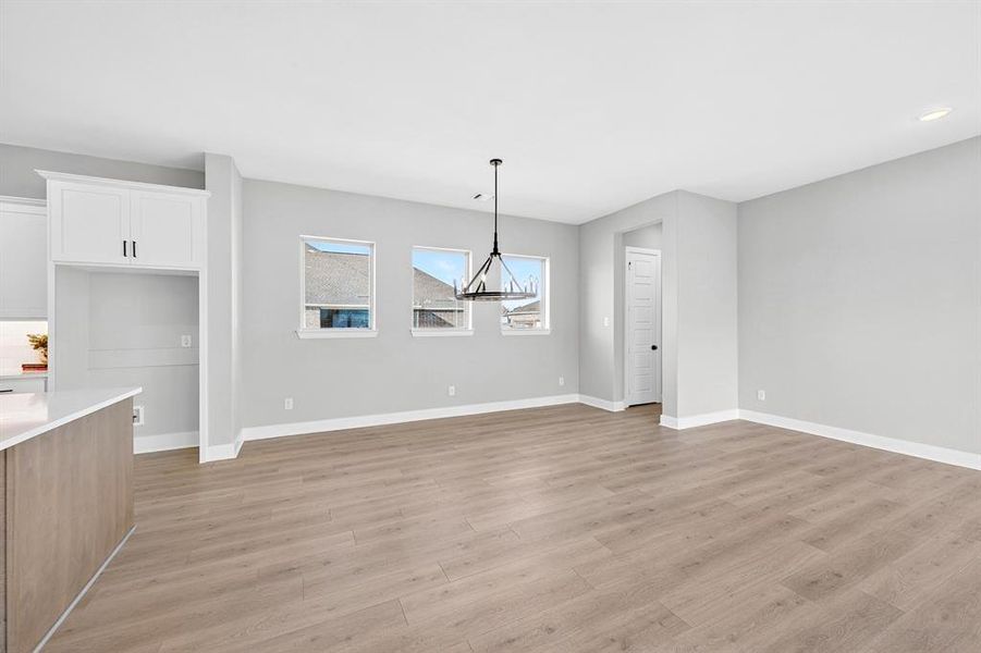 Spacious, unfurnished interior of a new home in Elements at Viridian - Signature Series, Arlington (Image 32).