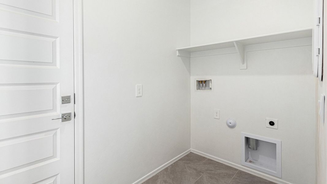 Spacious, unfurnished interior of a new home in Blackhawk, Tucson (Image 28). Spacious, unfurnished interior of a new home in Blackhawk, Tucson (Image 28).