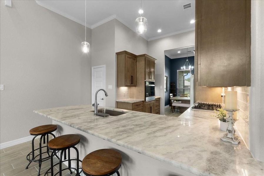 Furnished interior view inside a new home in , Anahuac (Image 13).