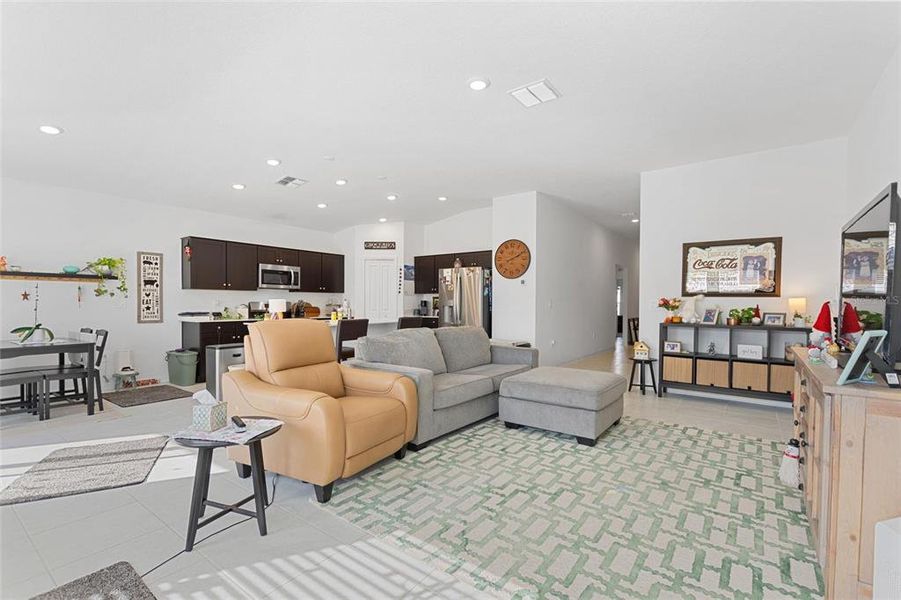 Furnished interior view inside a new home in Lawson Dunes: Estate Collection, Haines City (Image 24).