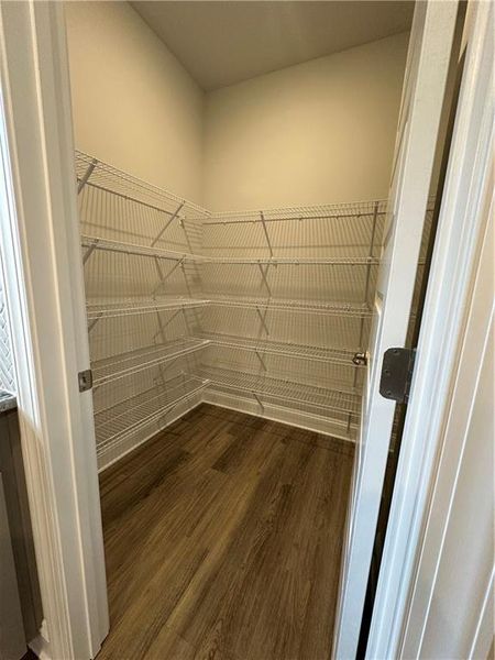 Spacious, unfurnished interior of a new home in Mirror Lake at South Harbour, Villa Rica (Image 18).