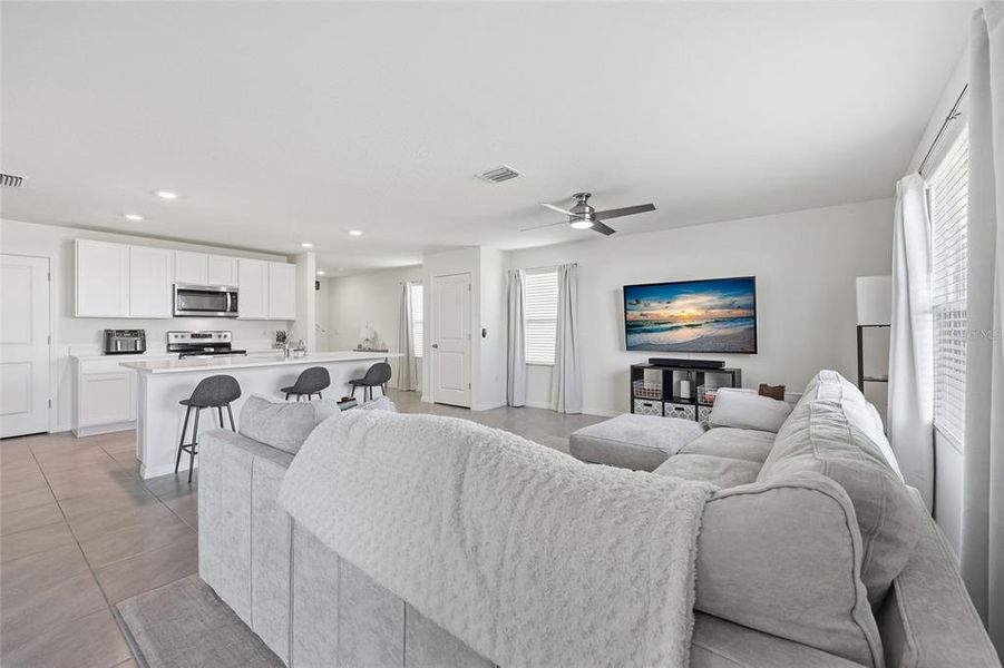 Furnished interior view inside a new home in Avalon Woods, Newberry (Image 20).