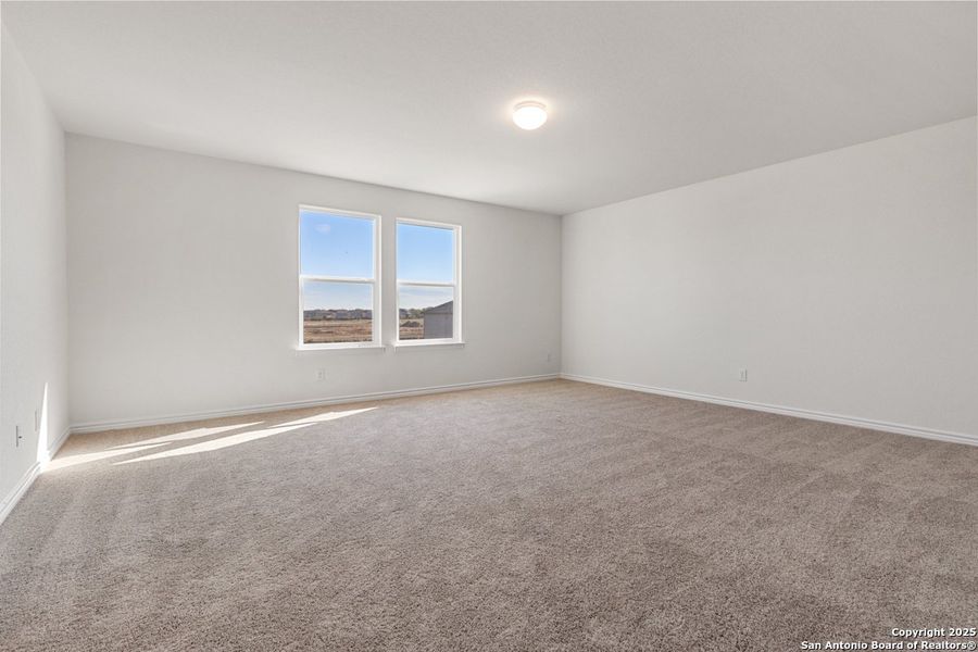 Spacious, unfurnished interior of a new home in The Granary - Heritage Collection, San Antonio (Image 7).