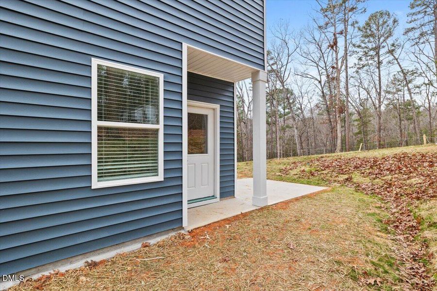 26-938 Jasmine - Open Peek Media-26