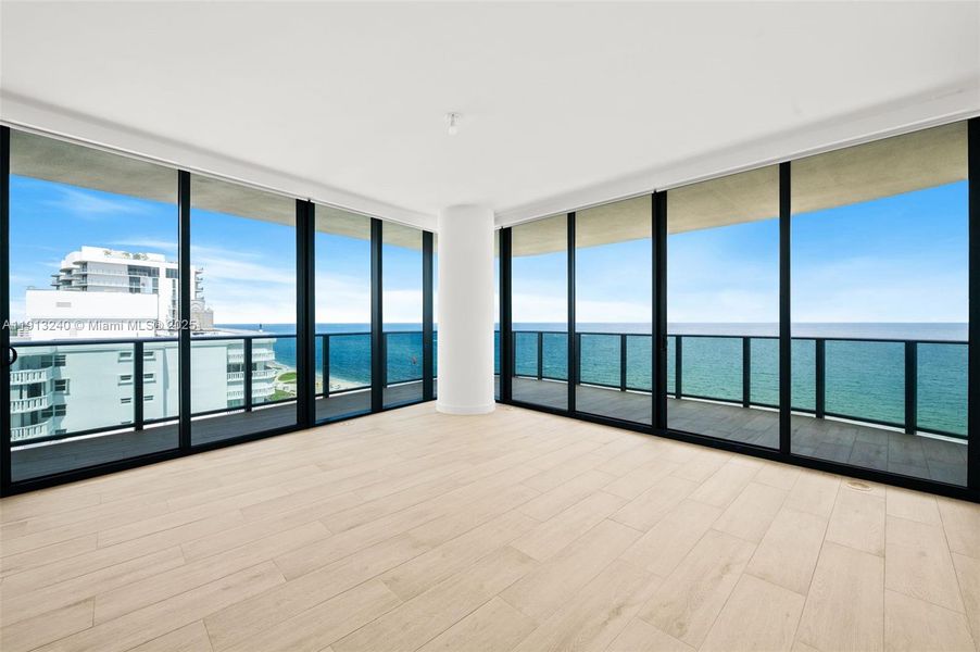 Spacious, unfurnished interior of a new home in , Pompano Beach (Image 39).