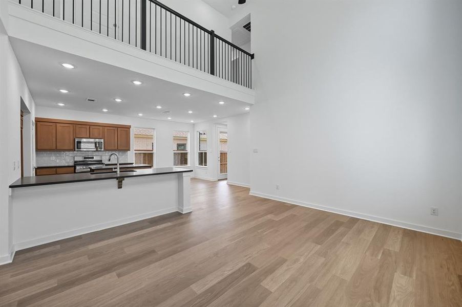 Spacious, unfurnished interior of a new home in Talia, Mesquite (Image 21).