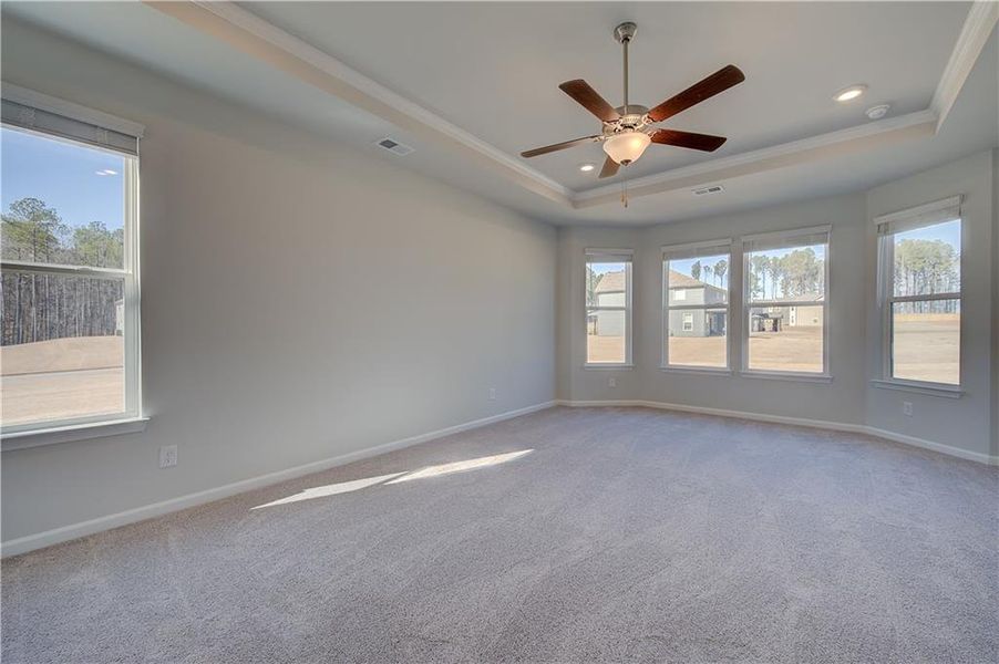 Spacious, unfurnished interior of a new home in Riverbend Overlook, Fayetteville (Image 31).