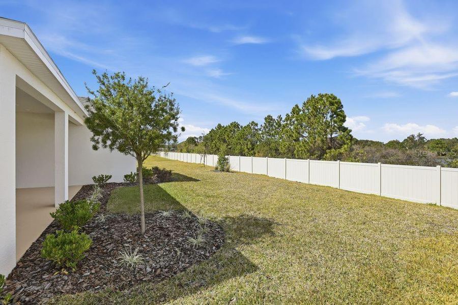 Exterior details and patio area of a home in Center Lake Ranch Community Group Page, St. Cloud (Image 19).