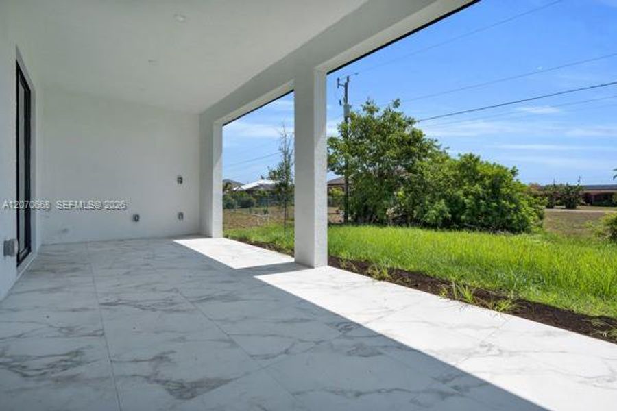 Exterior details and patio area of a home in , Cape Coral (Image 3).