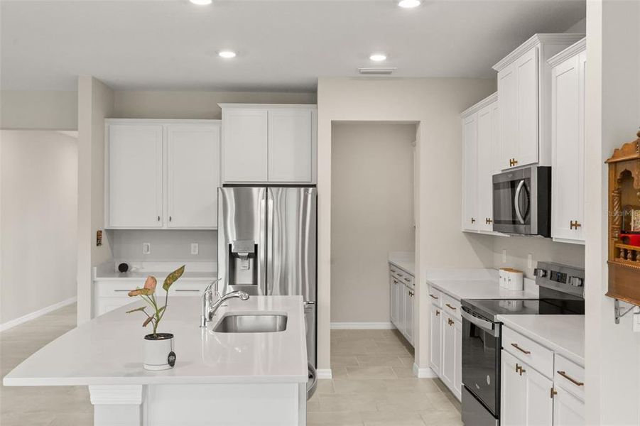 Furnished interior view inside a new home in Deerbrook, Land O' Lakes (Image 27).