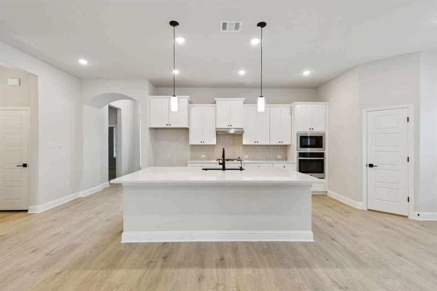 Furnished interior view inside a new home in Oaks of North Grove, Waxahachie (Image 4).