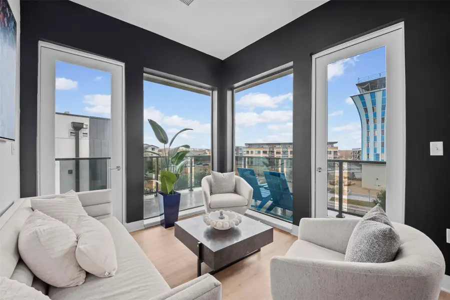 Images are for illustrative purposes only. Photos reflect a similar floor plan and are intended to convey the overall look and feel of the interiors.