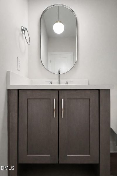 6137D549-0B5E-4762-BDD1-263EF79E3C7F