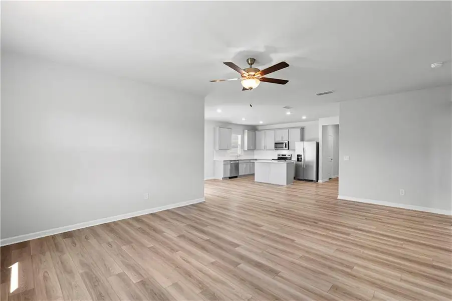 Spacious, unfurnished interior of a new home in Avery Ridge, Gainesville (Image 16).