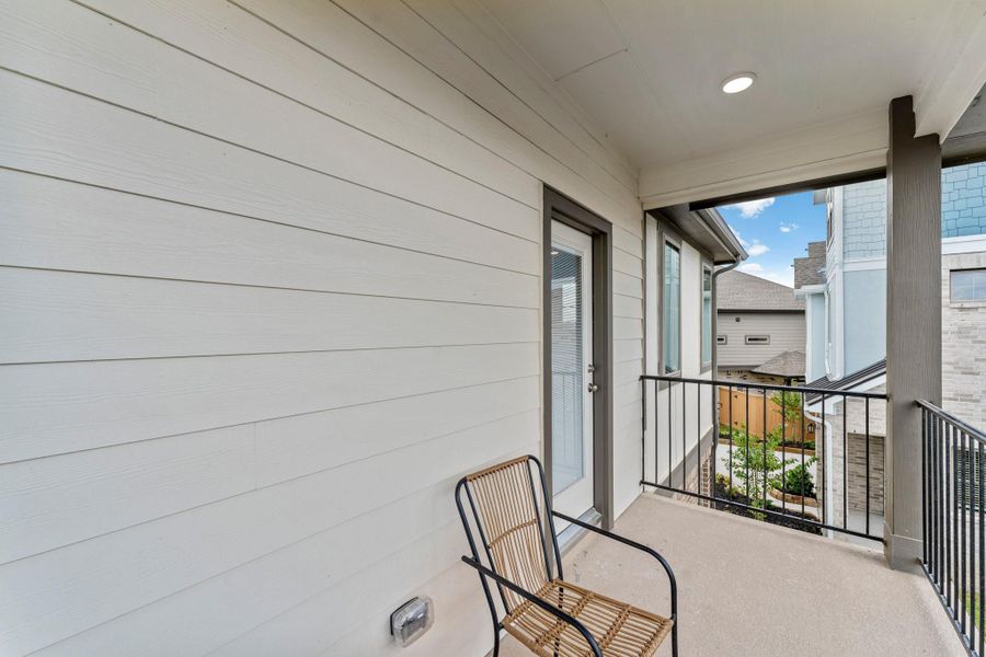 Exterior details and patio area of a home in Balmoral, Atascocita (Image 3).