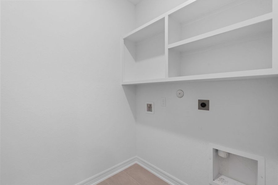 Note: Sample product photo. Actual exterior and interior selections may vary by homesite. Photo may be virtually staged