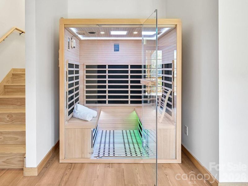 Image 36 of a home in .