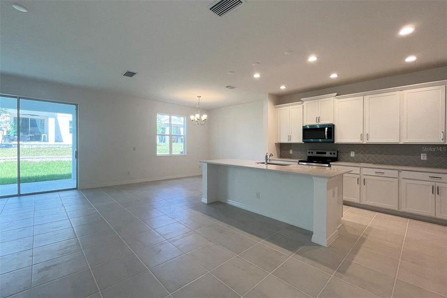 Furnished interior view inside a new home in Trinity Lakes, Groveland (Image 6). Furnished interior view inside a new home in Trinity Lakes, Groveland (Image 6).