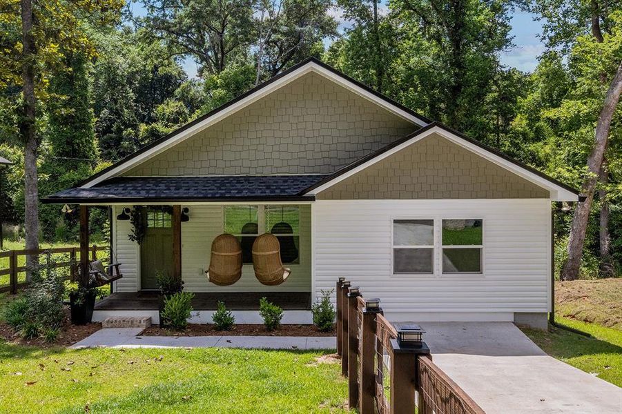 Front exterior of a new home in , Quincy, FL, highlighting curb appeal (Image 1). Front exterior of a new home in , Quincy, FL, highlighting curb appeal (Image 1).