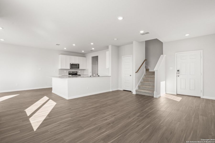 Spacious, unfurnished interior of a new home in Applewhite Meadows, San Antonio (Image 29).