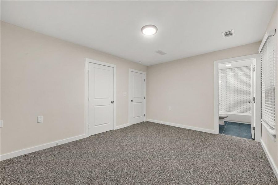 Spacious, unfurnished interior of a new home in , Atlanta (Image 23).