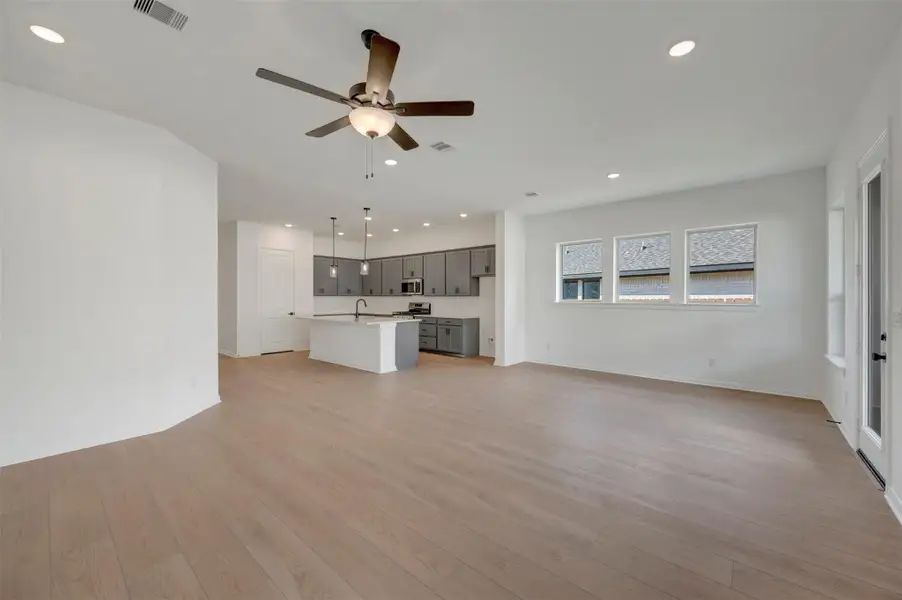 Spacious, unfurnished interior of a new home in Escondido - Retreat Collection, Magnolia (Image 26).
