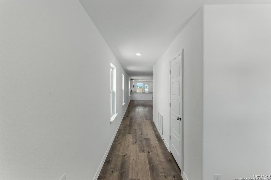 Spacious, unfurnished interior of a new home in The Overlook at Creekside, New Braunfels (Image 20).