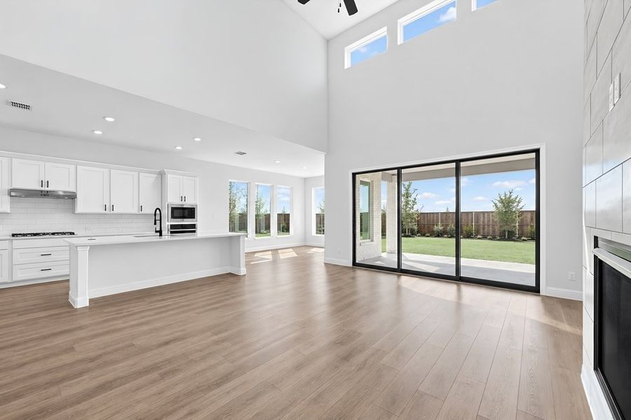 Spacious, unfurnished interior of a new home in The Ridge at Northlake, Northlake (Image 16).