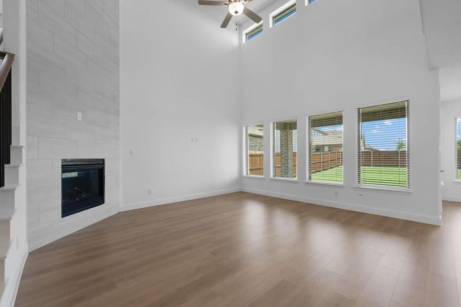 Spacious, unfurnished interior of a new home in South Oak 60s, Lakewood Village (Image 19).