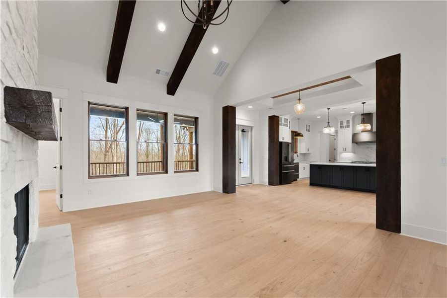 Spacious, unfurnished interior of a new home in , Gainesville (Image 22).