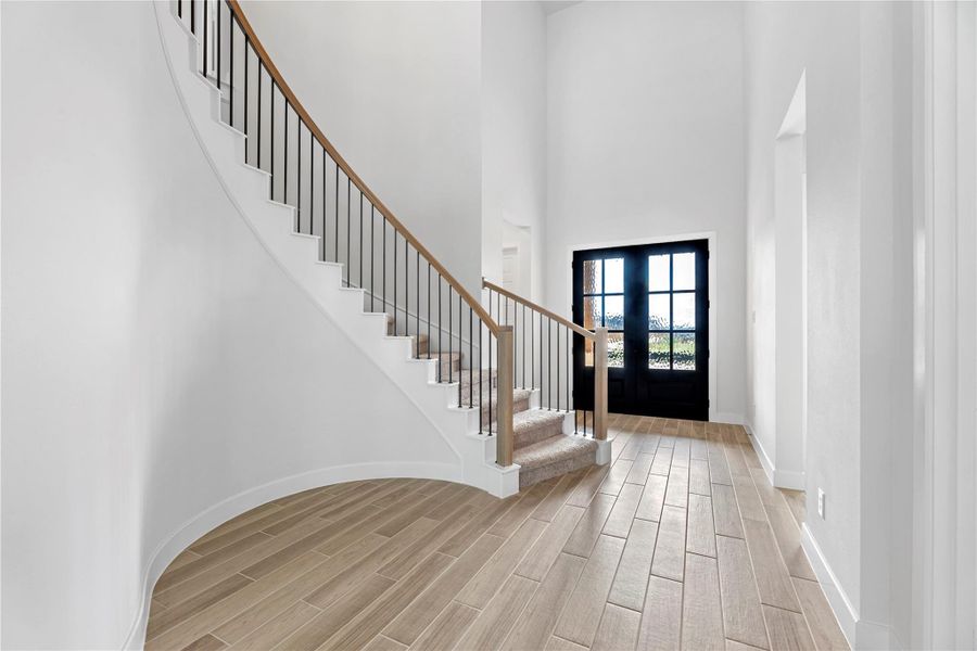 Representative image. Features, selections and colors may vary.