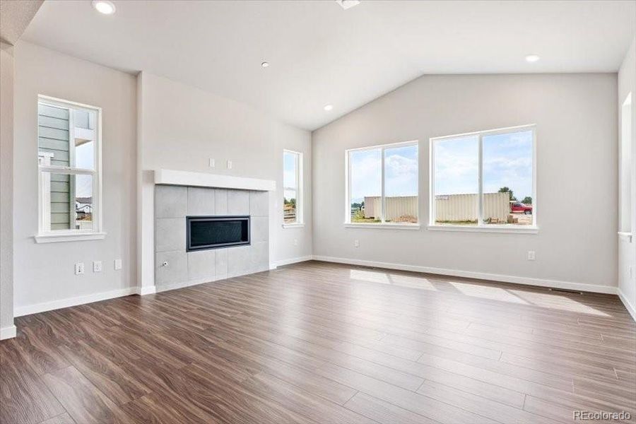 Spacious, unfurnished interior of a new home in Prestige Collection at Parkdale Commons, Lafayette (Image 24).