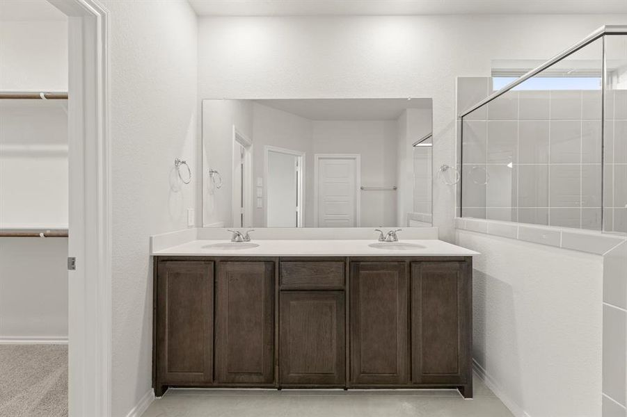 16. 1700 Edgeway - Bath (2)