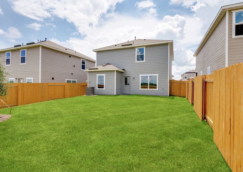 The Colorado has a fully fenced-in back yard. The Colorado has a fully fenced-in back yard.
