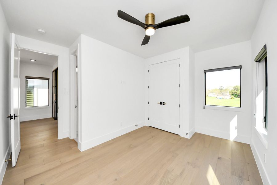 Spacious, unfurnished interior of a new home in , Stafford (Image 28).