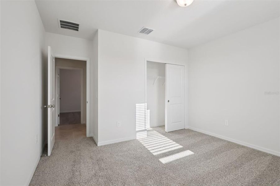 Spacious, unfurnished interior of a new home in Hamilton Bluff - Signature Series, Lake Hamilton (Image 20).