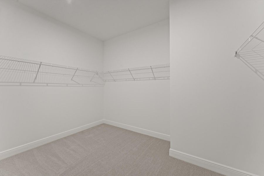 Spacious, unfurnished interior of a new home in Avila, Jensen Beach (Image 7).