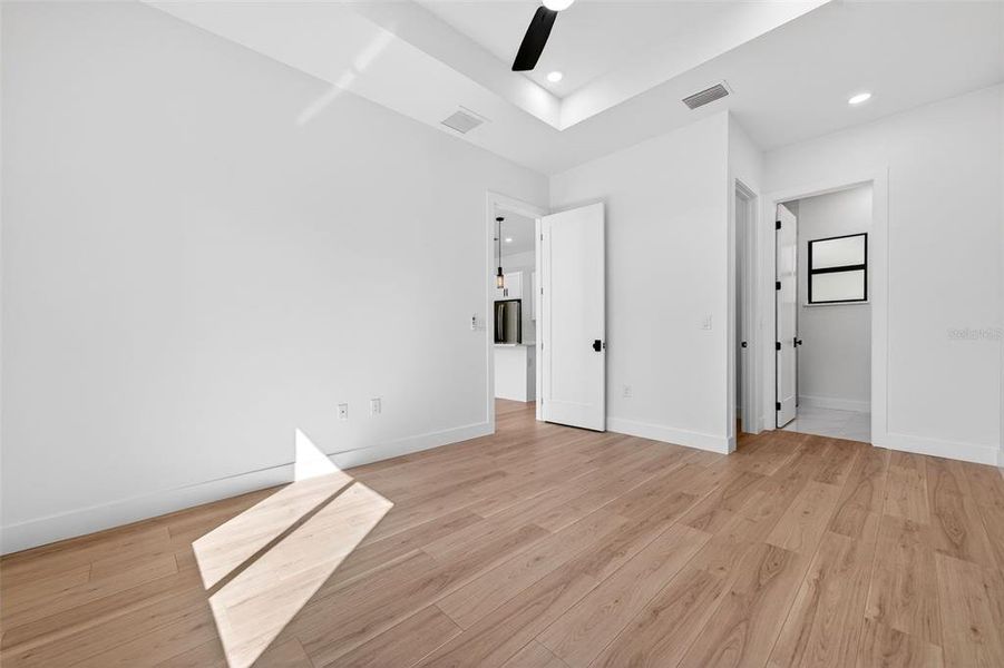 Spacious, unfurnished interior of a new home in , Port Charlotte (Image 30).