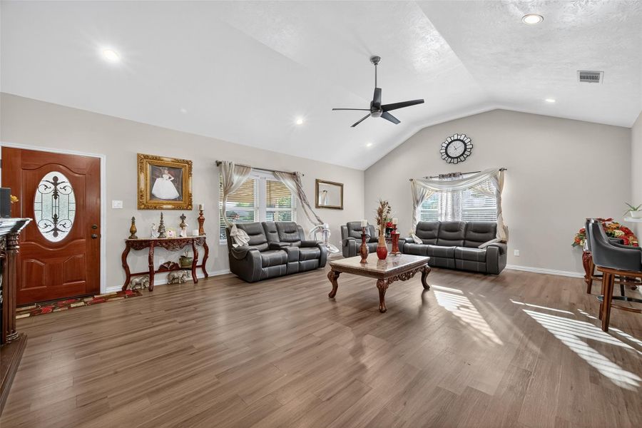 Image 30 of a home in . Image 30 of a home in .