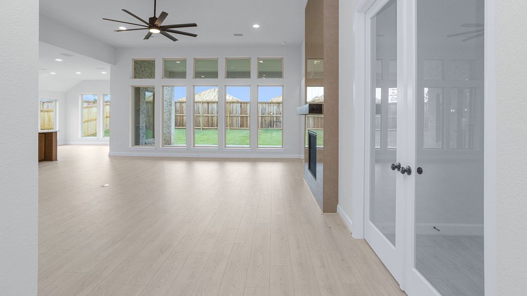 Spacious, unfurnished interior of a new home in Audubon, Magnolia (Image 17). Spacious, unfurnished interior of a new home in Audubon, Magnolia (Image 17).