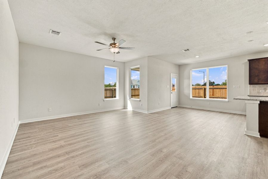 Spacious, unfurnished interior of a new home in Pagosa Springs, Bryan (Image 7).