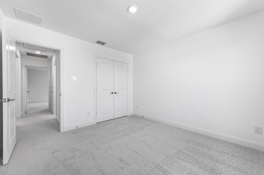 Spacious, unfurnished interior of a new home in Highland Lakes 50s, McKinney (Image 17). Spacious, unfurnished interior of a new home in Highland Lakes 50s, McKinney (Image 17).