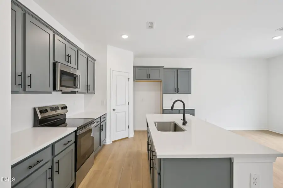 18-web-or-mls-Salers Loop-S1902-018