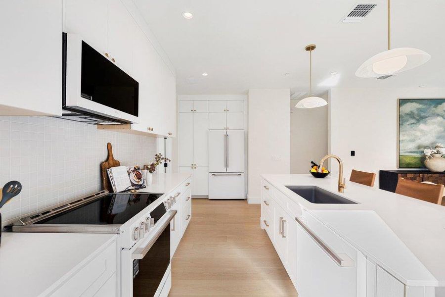 Furnished interior view inside a new home in , Austin (Image 12).