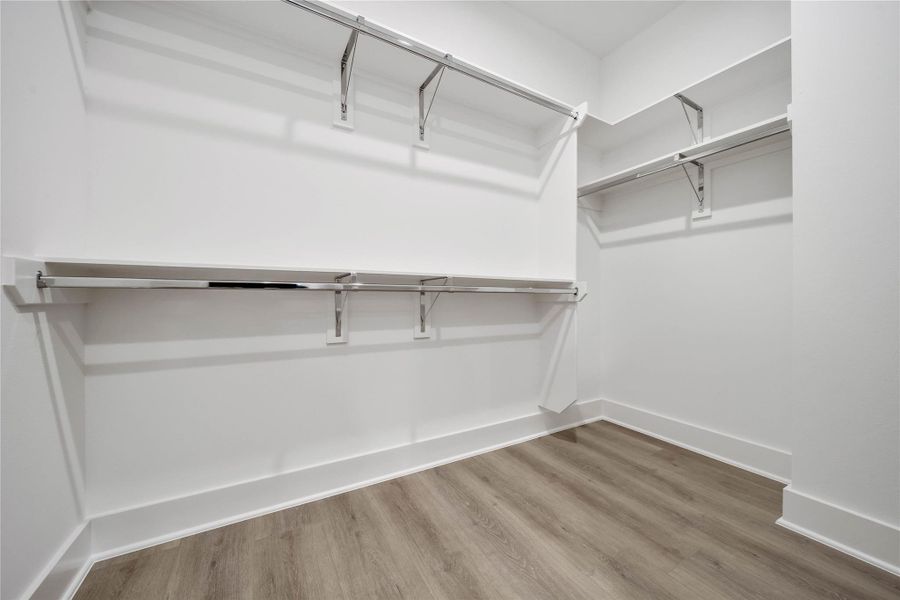 Spacious, unfurnished interior of a new home in , Houston (Image 23).