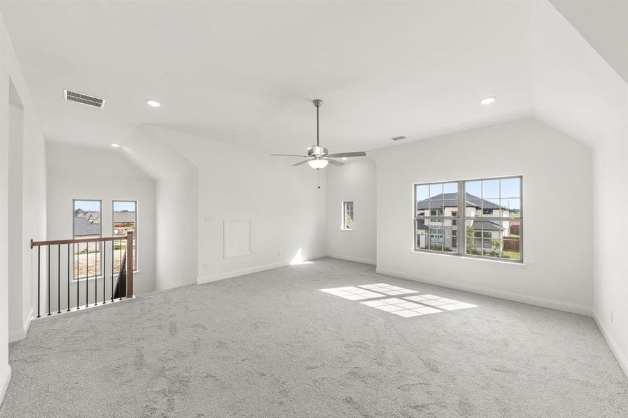 19. 332 Bay Laurel - Game