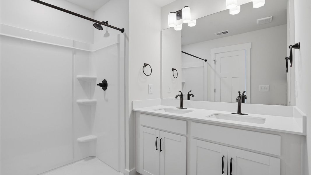 Furnished interior view inside a new home in Harrier Point, Woodruff (Image 27).