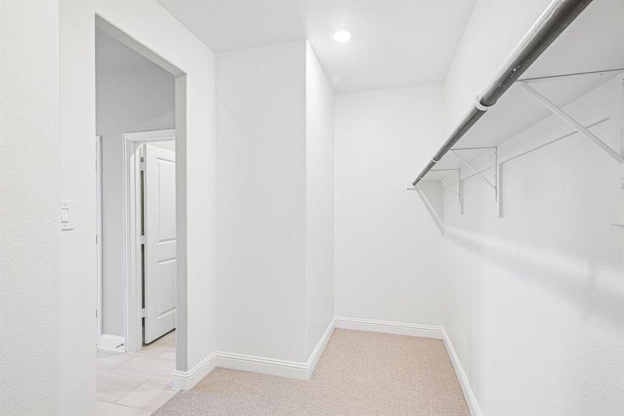 Spacious, unfurnished interior of a new home in Tesoro at Chisholm Trail Ranch, Crowley (Image 38).
