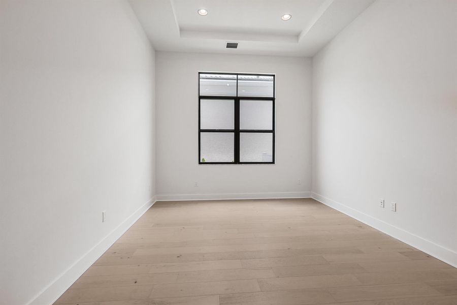 Spacious, unfurnished interior of a new home in Artistry Palm Beach, Palm Beach Gardens (Image 37). Spacious, unfurnished interior of a new home in Artistry Palm Beach, Palm Beach Gardens (Image 37).