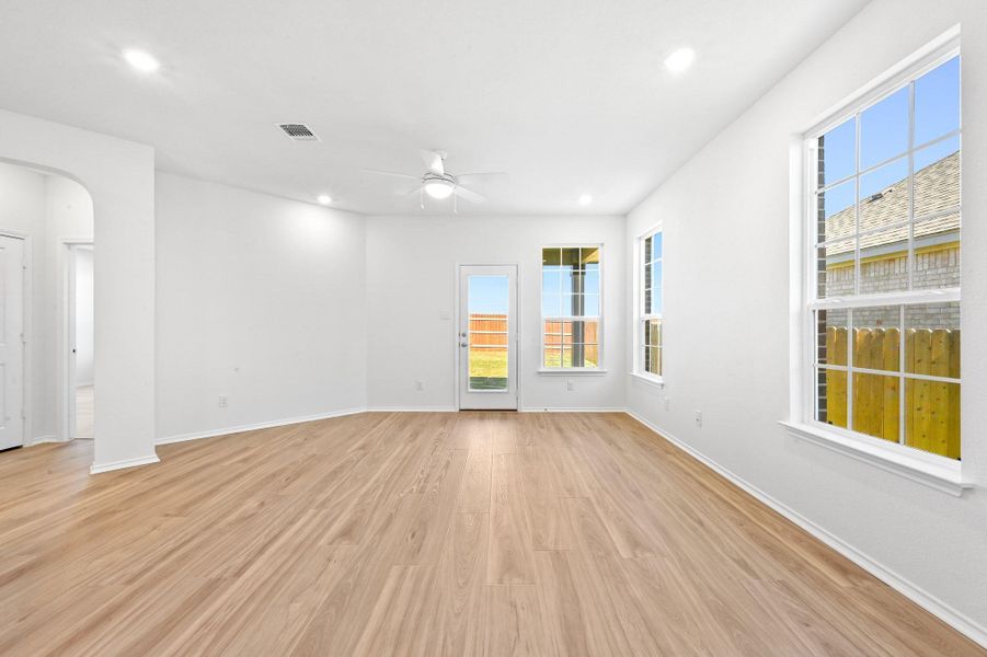 Spacious, unfurnished interior of a new home in Salerno - Heritage Collection, Round Rock (Image 12).